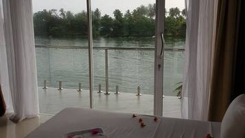 Appartement Royal, 1 trĂšs grand lit, fumeurs | Vue de la chambre