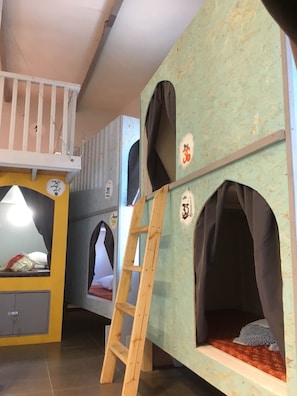 Basic Shared Dormitory, Mixed Dorm, Non Smoking