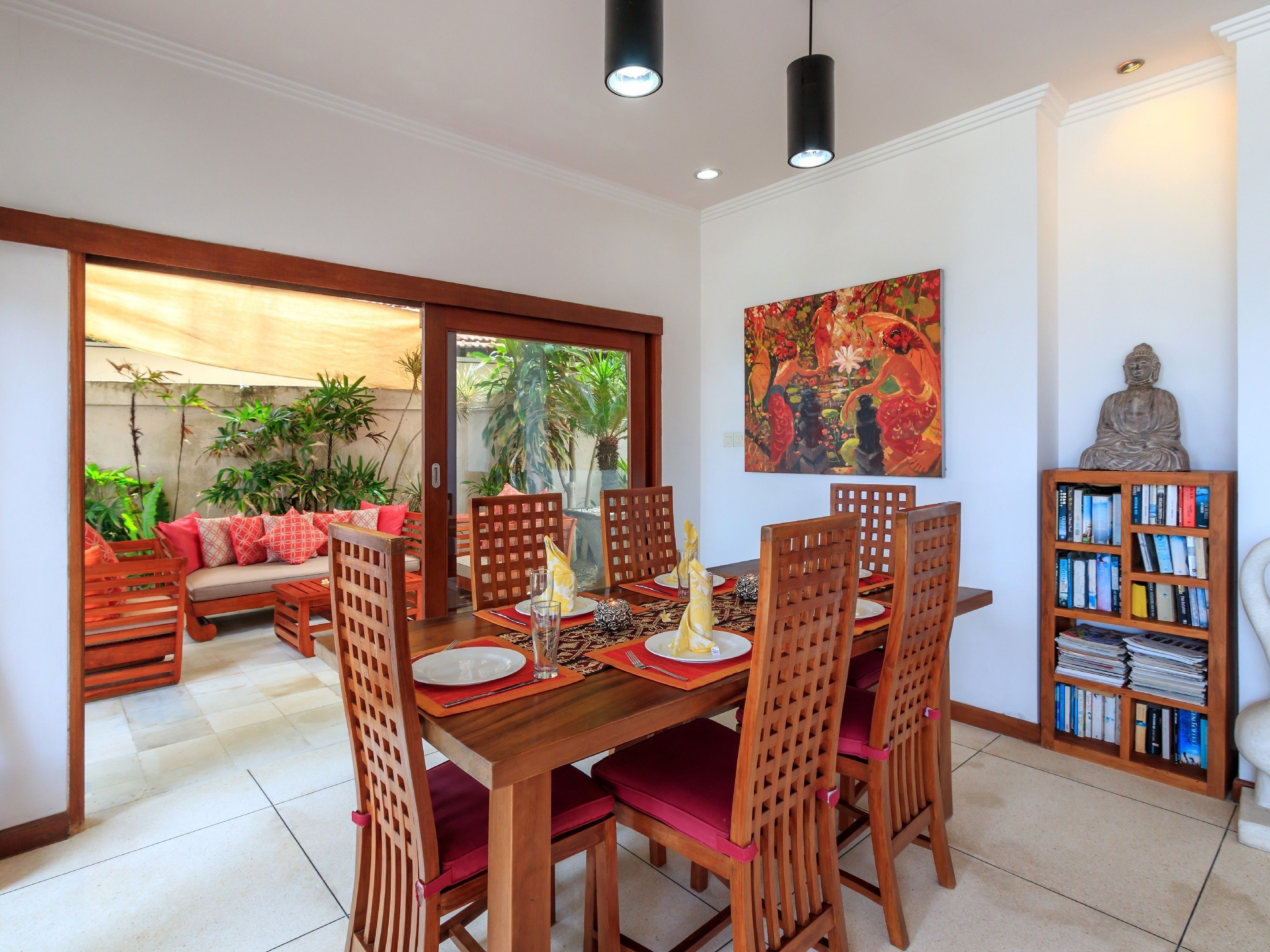 Vila família, 2 quartos | Opções para refeição no quarto