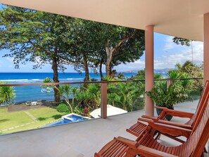 Balcony - Villa Pantai by Villa Finder (Manggis)