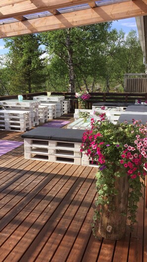 Breakfast, lunch, dinner served; local cuisine  - Näätämö Gateway (Inari)