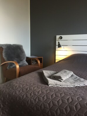 Kamar Double atau Twin Standar, 1 Tempat Tidur King, Bebas Asap Rokok | Seprai premium, didekorasi berbeda-beda, dan tirai kedap cahaya