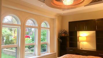 Double Room | Egyptian cotton sheets, premium bedding, down duvets