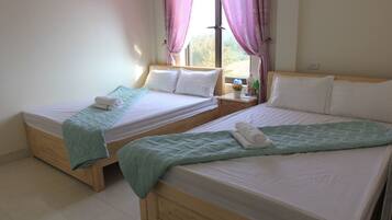 Double Room | Free WiFi, bed sheets