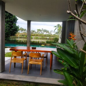 Outdoor dining - Anggira Villa Ubud (Ubud)