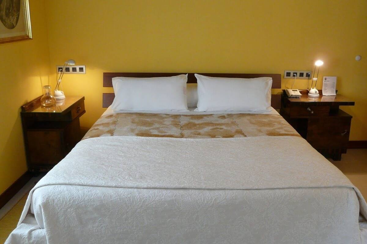 Habitación doble, 1 cama matrimonial, para no fumadores | Caja de seguridad en la habitación, insonorización y wifi gratis