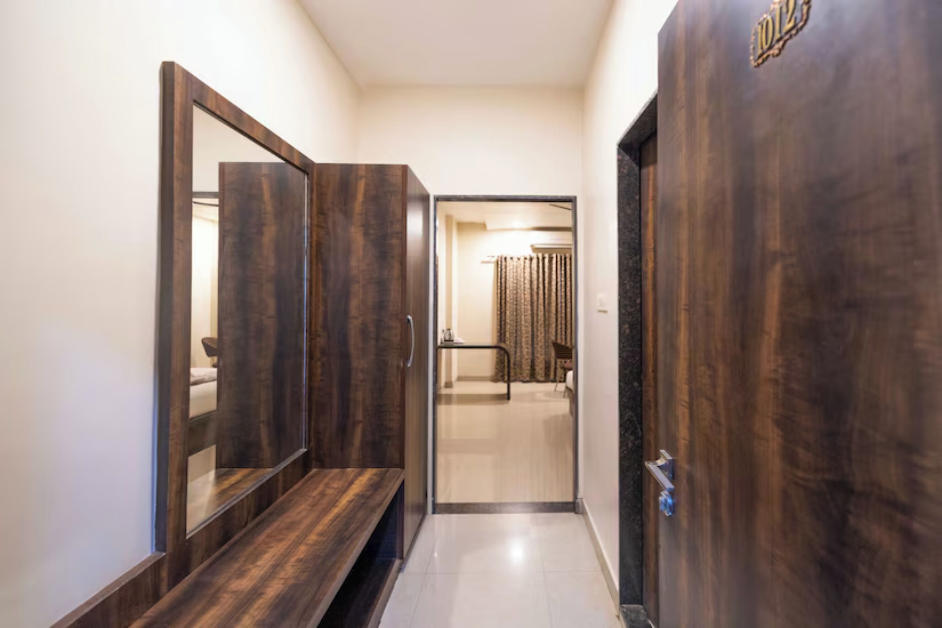 Escritorio y sistema de insonorización 