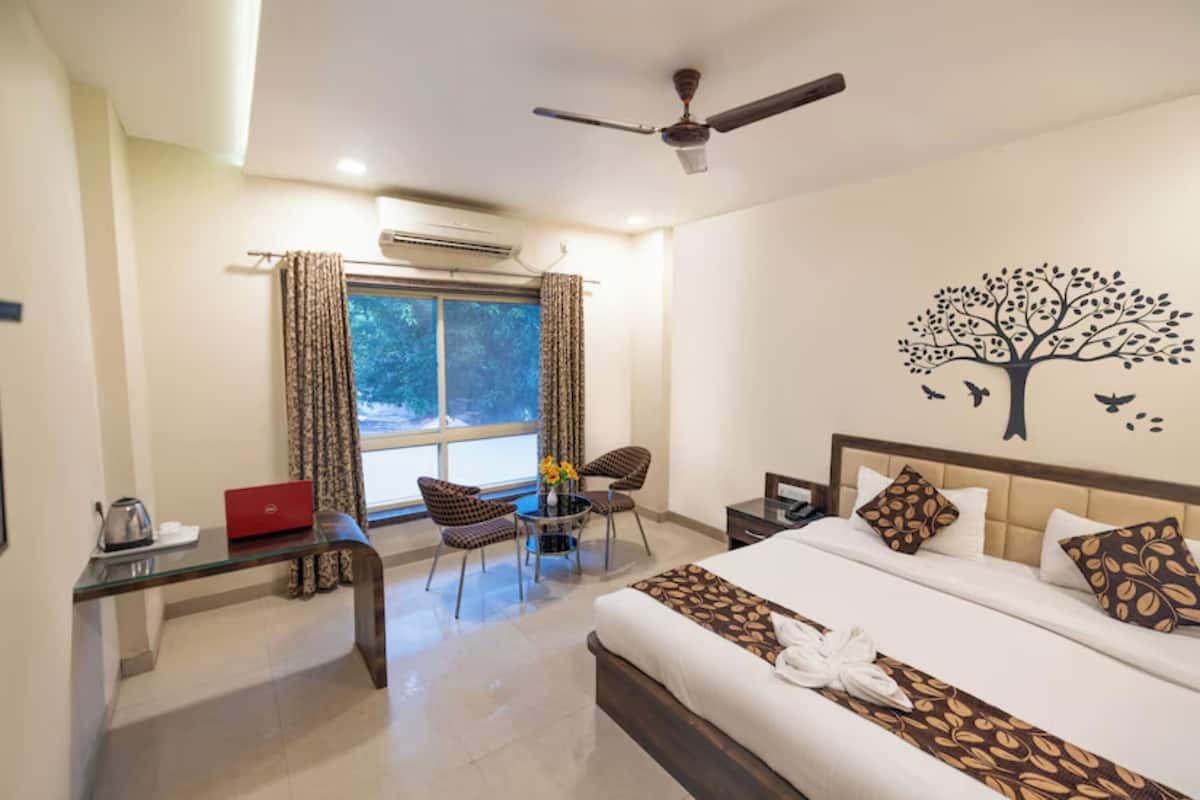 Chambre Ălite double | Bureau, systĂšme dâinsonorisation