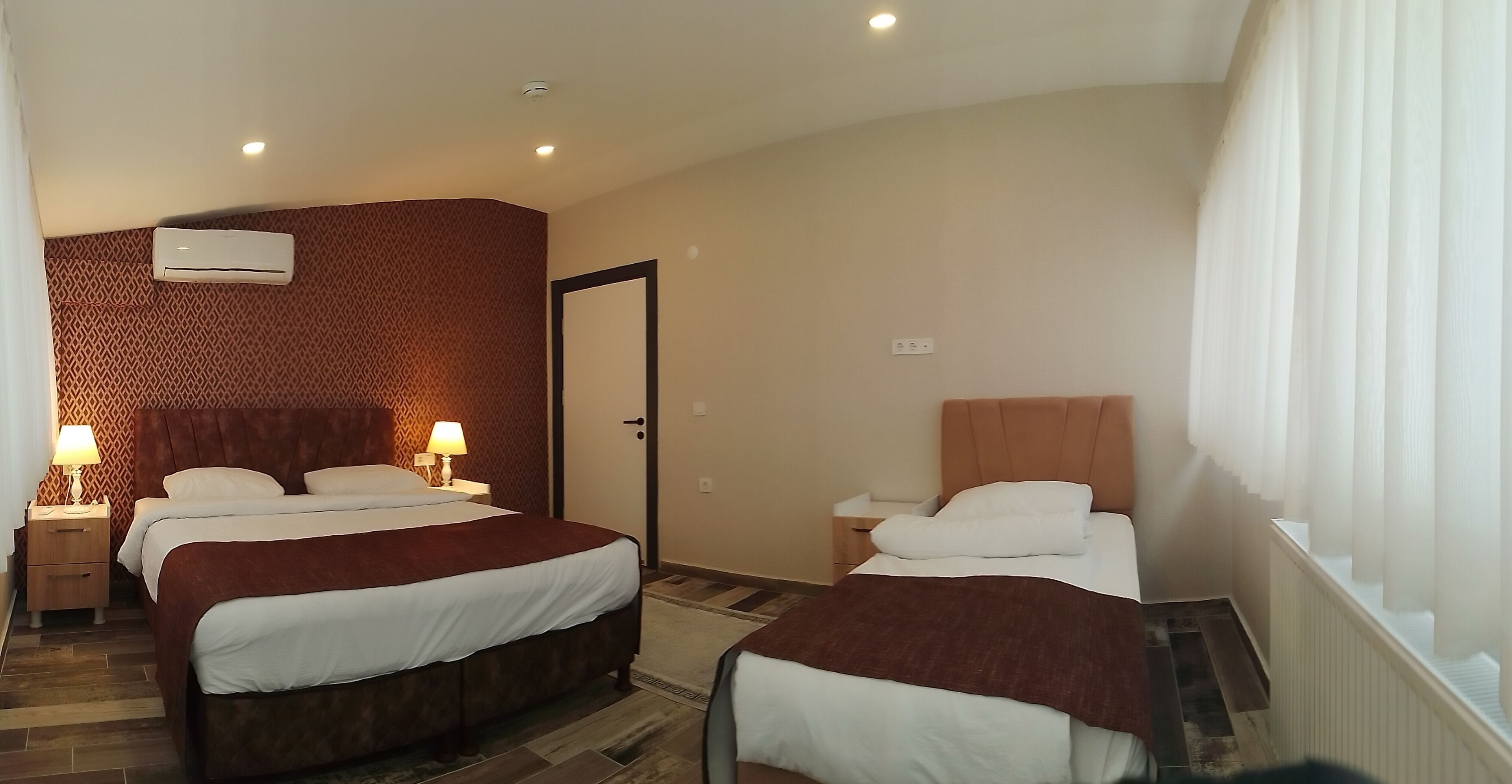 Panorama Deluxe Suite | 埃及棉床单、高档床上用品、特色装修、特色家居