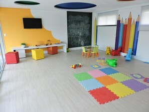Innen-Kinderspielplatz