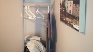 2 bedrooms, individually decorated, individually furnished