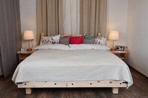 Appartamento, 1 letto queen con divano letto | 1 camera, ferro/asse da stiro, Wi-Fi gratuito, lenzuola
