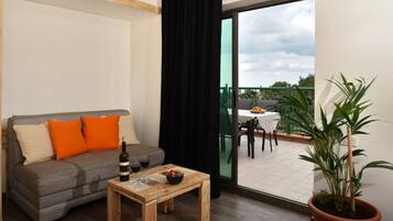 Apartment, 1 Queen Bed with Sofa bed | 1 bedroom, iron/ironing board, free WiFi, bed sheets