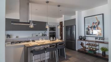 Casa tradicional, varias camas, para no fumadores | Cocina privada | Refrigerador con congelador y microondas