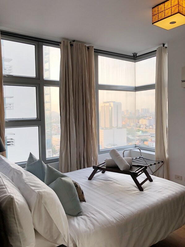 Panoramic Condo, 1 Bedroom - Cozy Pad in Heart of Makati HiSpeed WiFi (Makati)