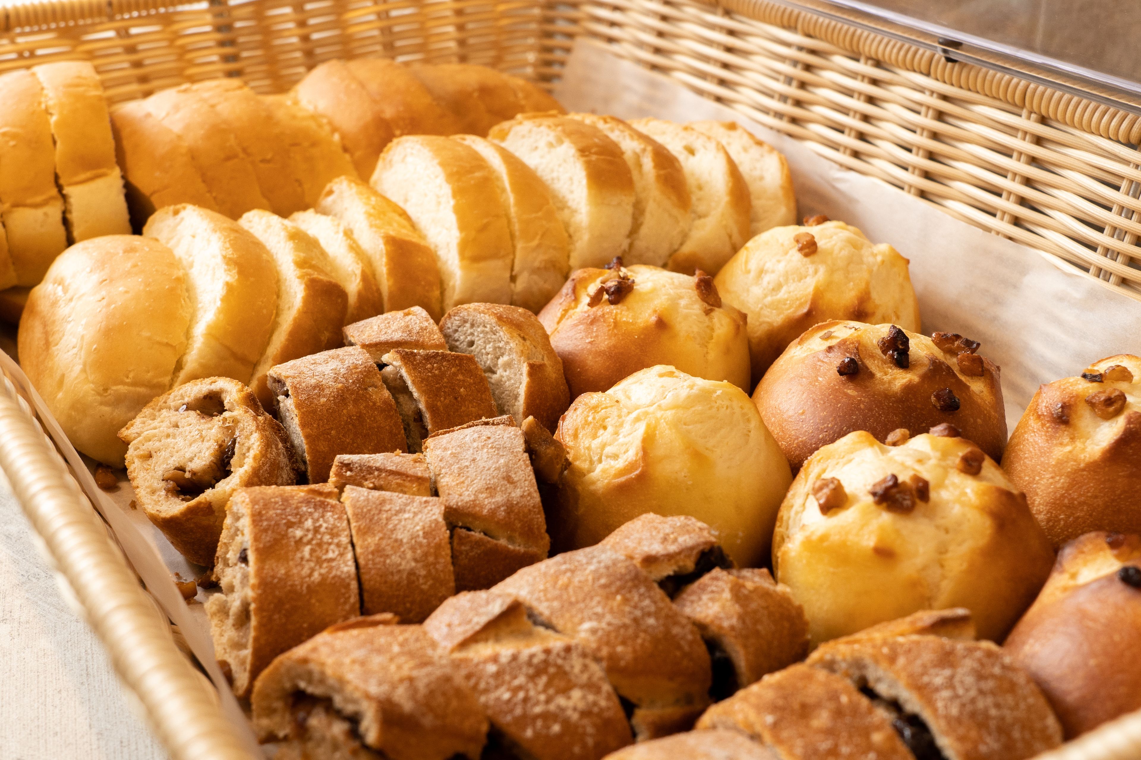 daily buffet breakfast (jpy 1500 per person)