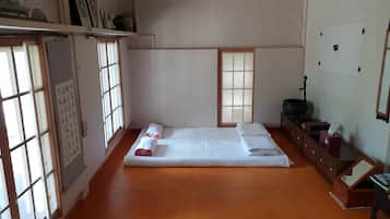 Family Room | Free WiFi