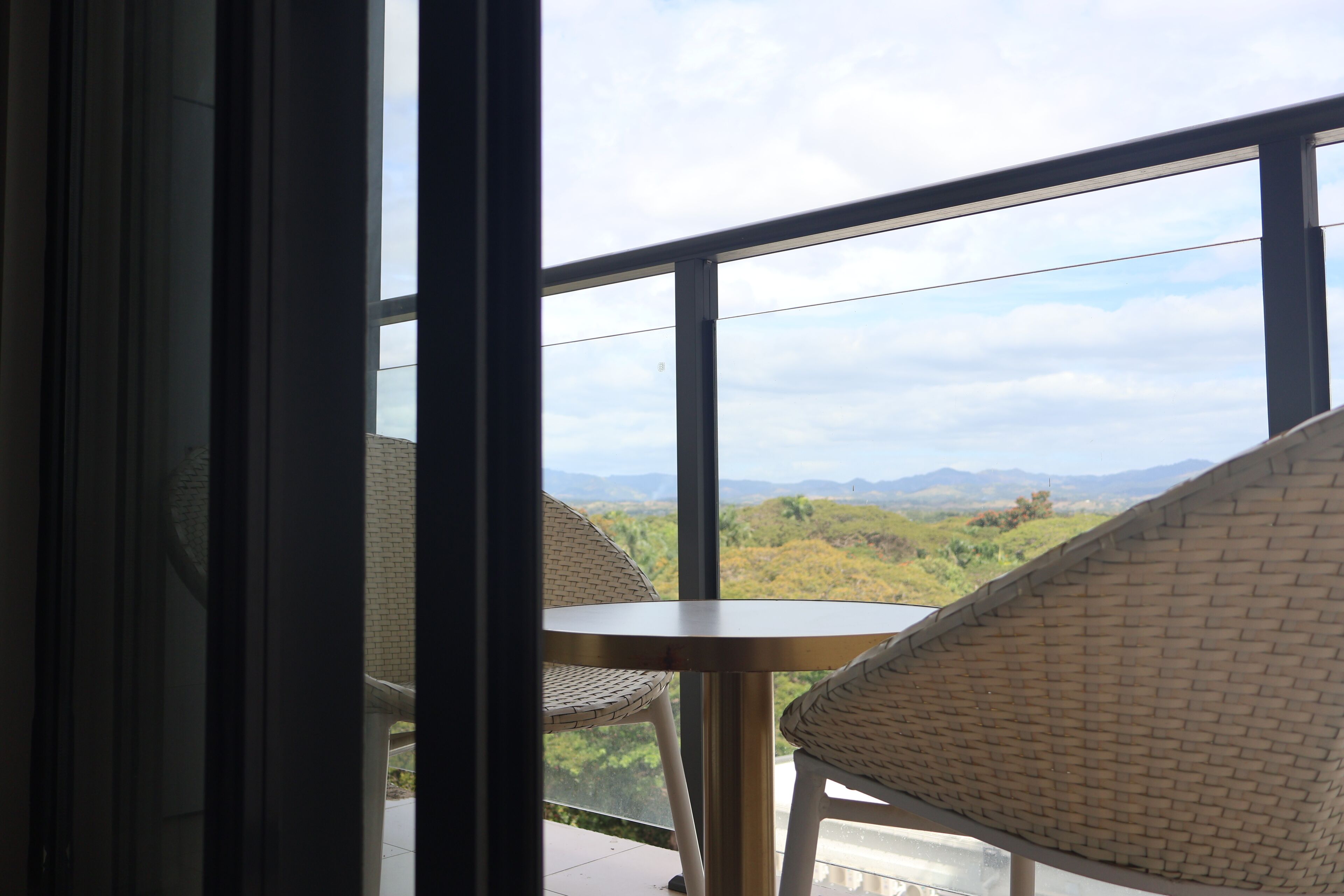 Mountain View King Room | Terrace/patio