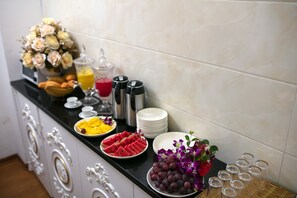 Food and drink - Hanoi Golden Hotel (Hanoi)