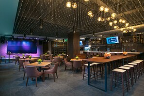 酒吧（店内）