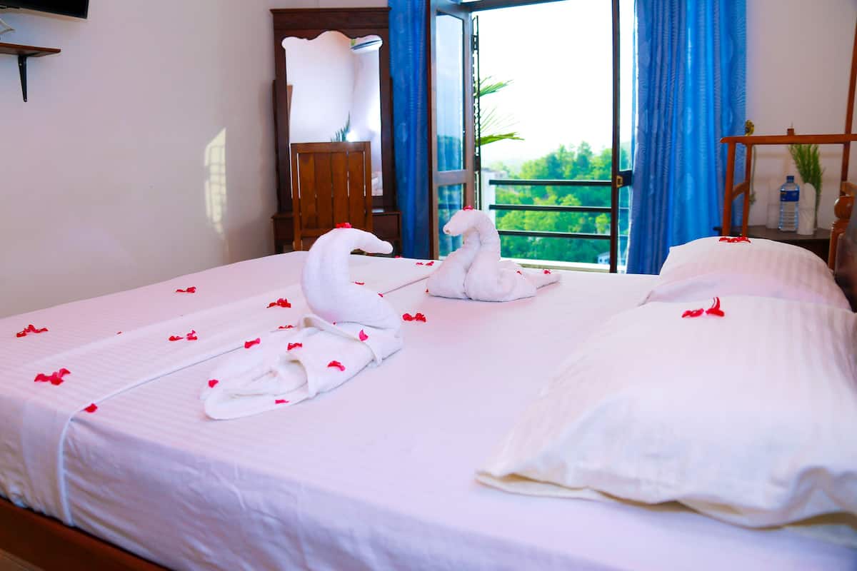 Double Room, Mountain View | Free WiFi