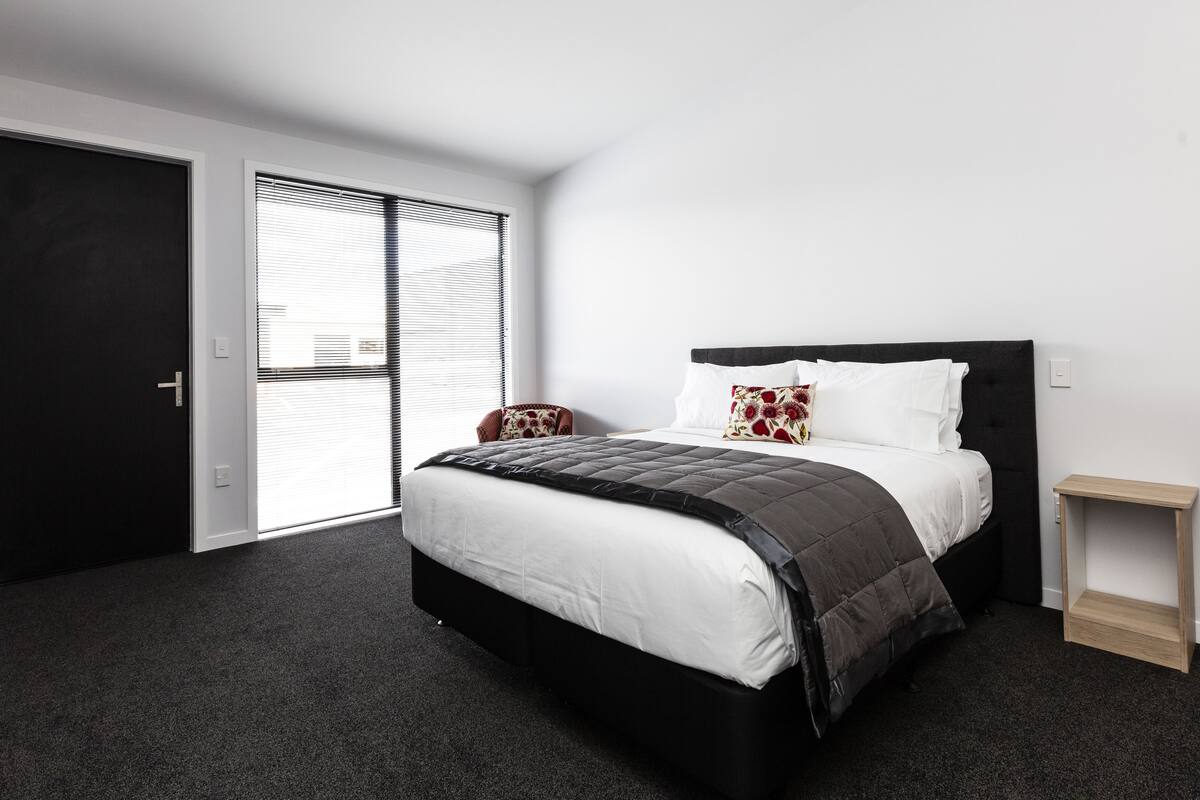 Premium bedding, pillowtop beds, desk, soundproofing