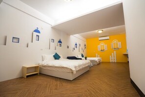 托斯卡尼四人房 | 办公桌、遮光窗帘、隔音、免费 WiFi