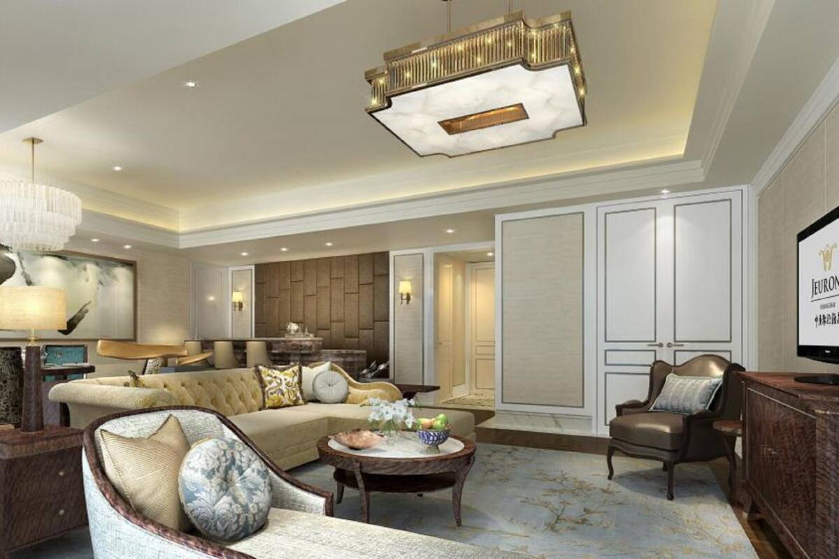 Suite | In-room safe, desk, soundproofing, free WiFi