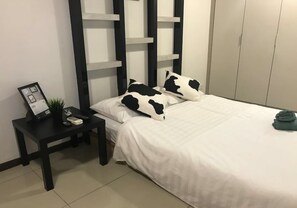 In-room safe, desk, soundproofing, iron/ironing board - Centrestage - Heart of Petaling Jaya 4 (Petaling Jaya)
