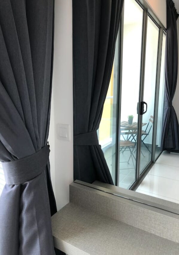 Studio | Desk, iron/ironing board - Evo Soho - Bandar Baru Bangi 1 (Bandar Baru Bangi)