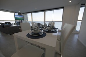 Premium Apartment, 2 Bedrooms, 2 Bathrooms | In-room dining - Golden Sands - Private Apartments (Main Beach)