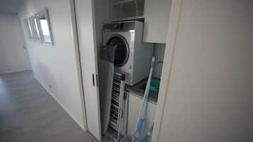 Apartamento premium, 2 quartos, 2 banheiros | Comodidades do quarto