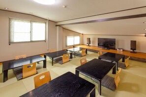 Ballroom - VILLA Schole HAKUBA (Hakuba)