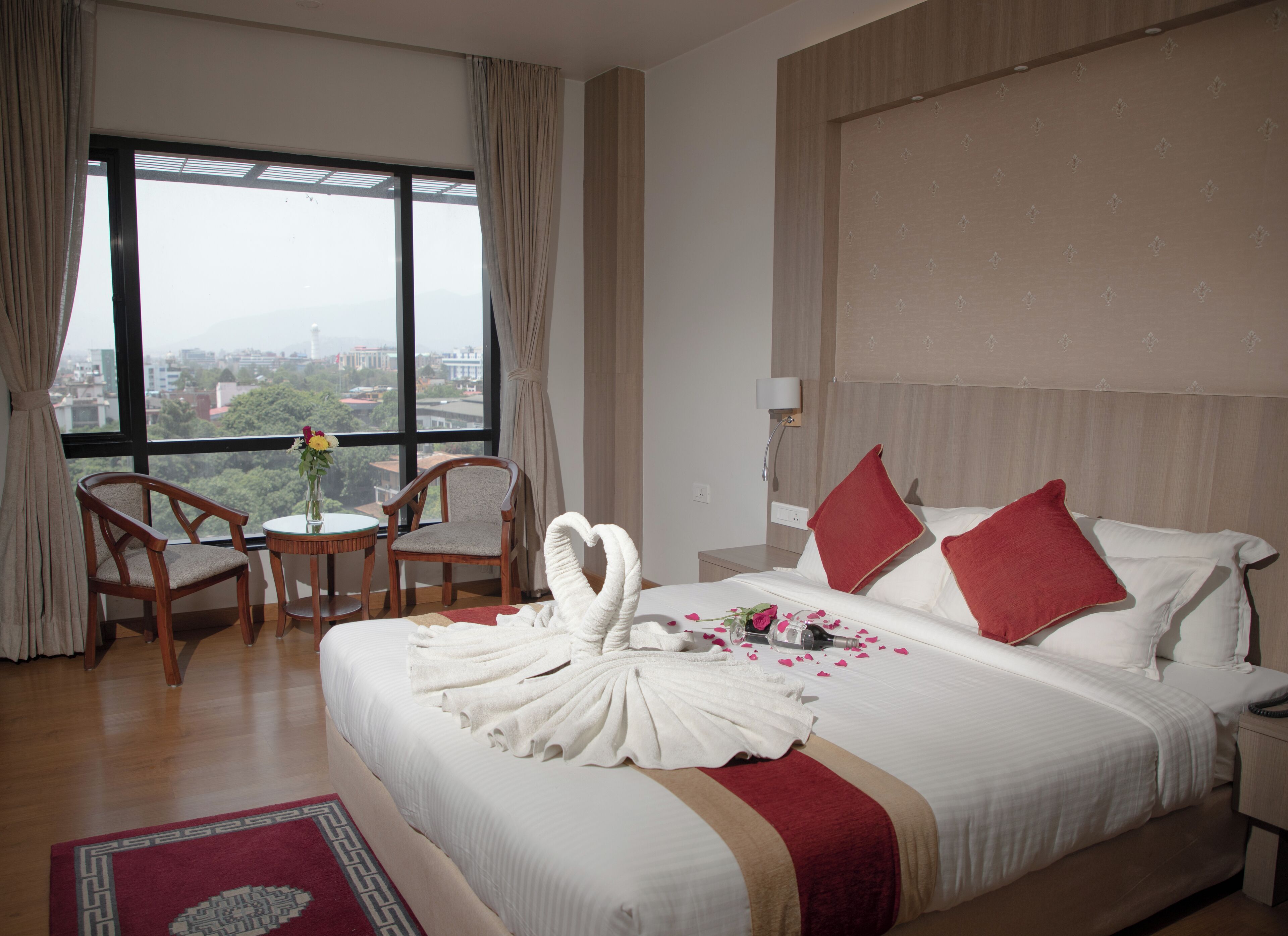 deluxe double or twin room | minibar, desk, laptop workspace, soundproofing