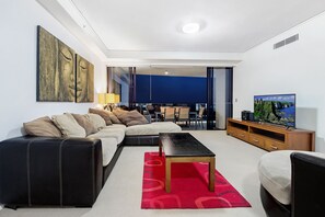 Grand Apartment, 3 Bedrooms, Non Smoking, Ocean View | Living room - Sierra - Private Apartments (Broadbeach)