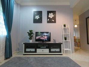 Basic House, 3 Bedrooms, Non Smoking | Living area | Flat-screen TV