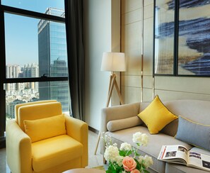 Premium bedding, in-room safe, individually decorated - Royal Star Apartment Central City Branch (Guangzhou)
