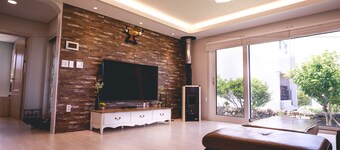 Private Family Homestay - Farm Square