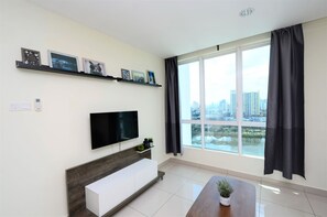 舒适公寓, 3 间卧室, 无烟房 (Holiday Home) | 客厅 | 液晶电视