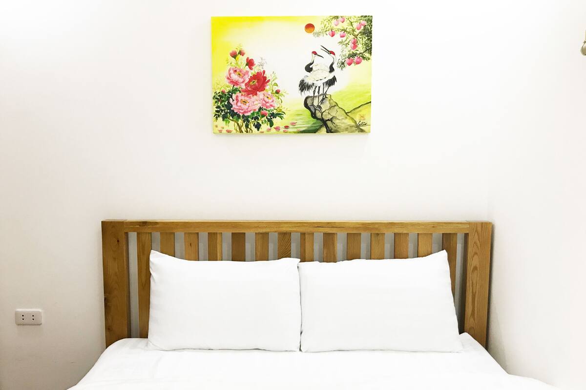 Desk, iron/ironing board, free cots/infant beds, free WiFi