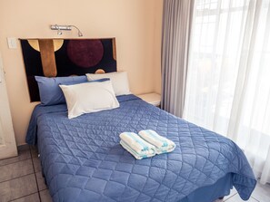 Room - Hartbeespoort Holiday Resort (Hartbeespoort)