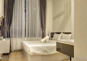 Rollaway beds - The Wave by ExcluSuites Malacca (Malacca City)