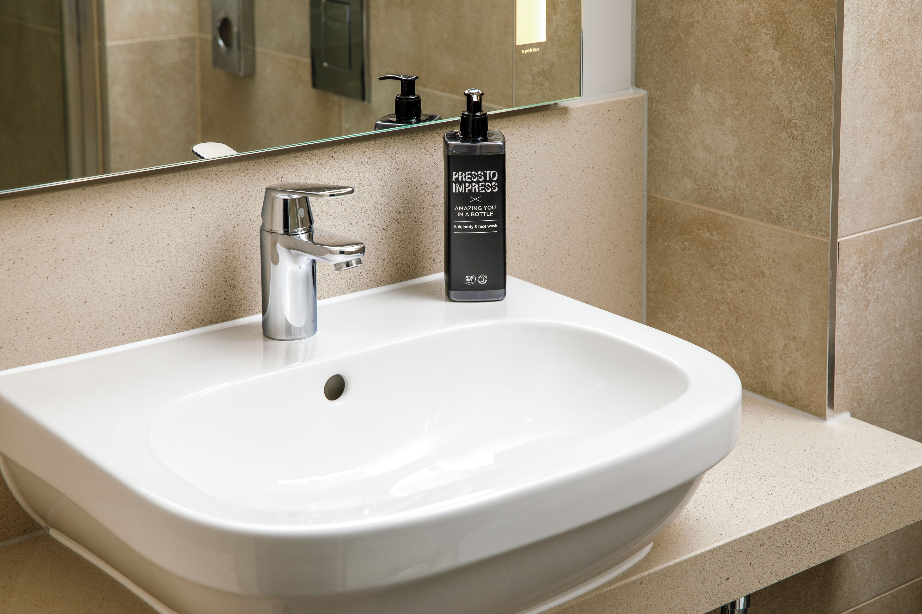 Photo - ibis Styles Glasgow Central