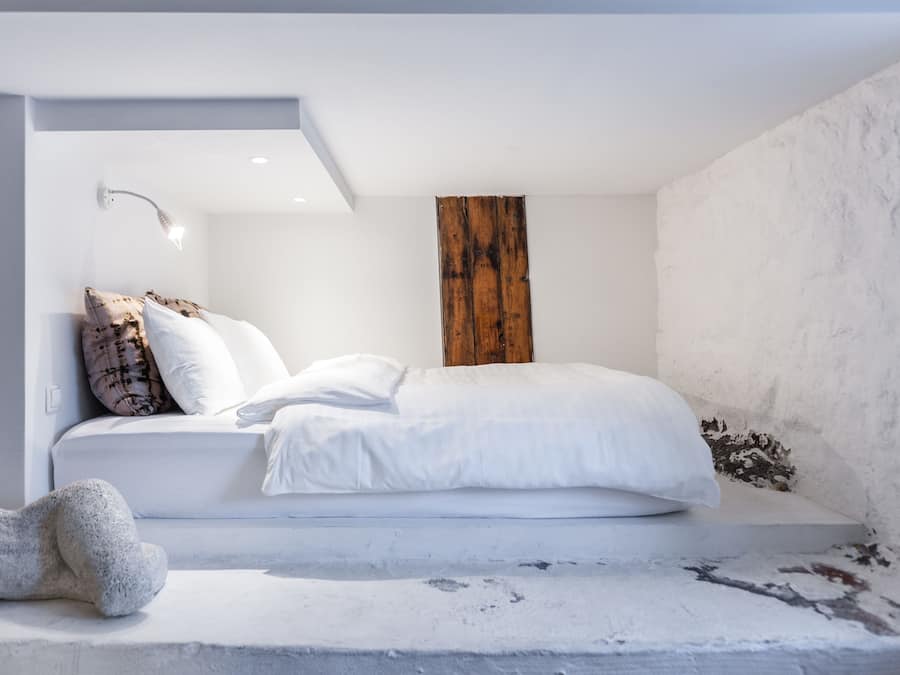 Dobbeltrom, privat bad (Self Check-in) | Individuelt dekorert, skrivebord, blendingsgardiner og lydisolert