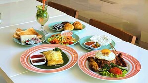 Unclassified image, 3 of 39, button - Kuta Galleria Hotel (Kuta)