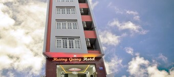 Khach San Huong Giang