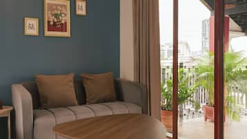 Double Room with Balcony (Type B) | Cortinas blackout, wifi gratis y ropa de cama