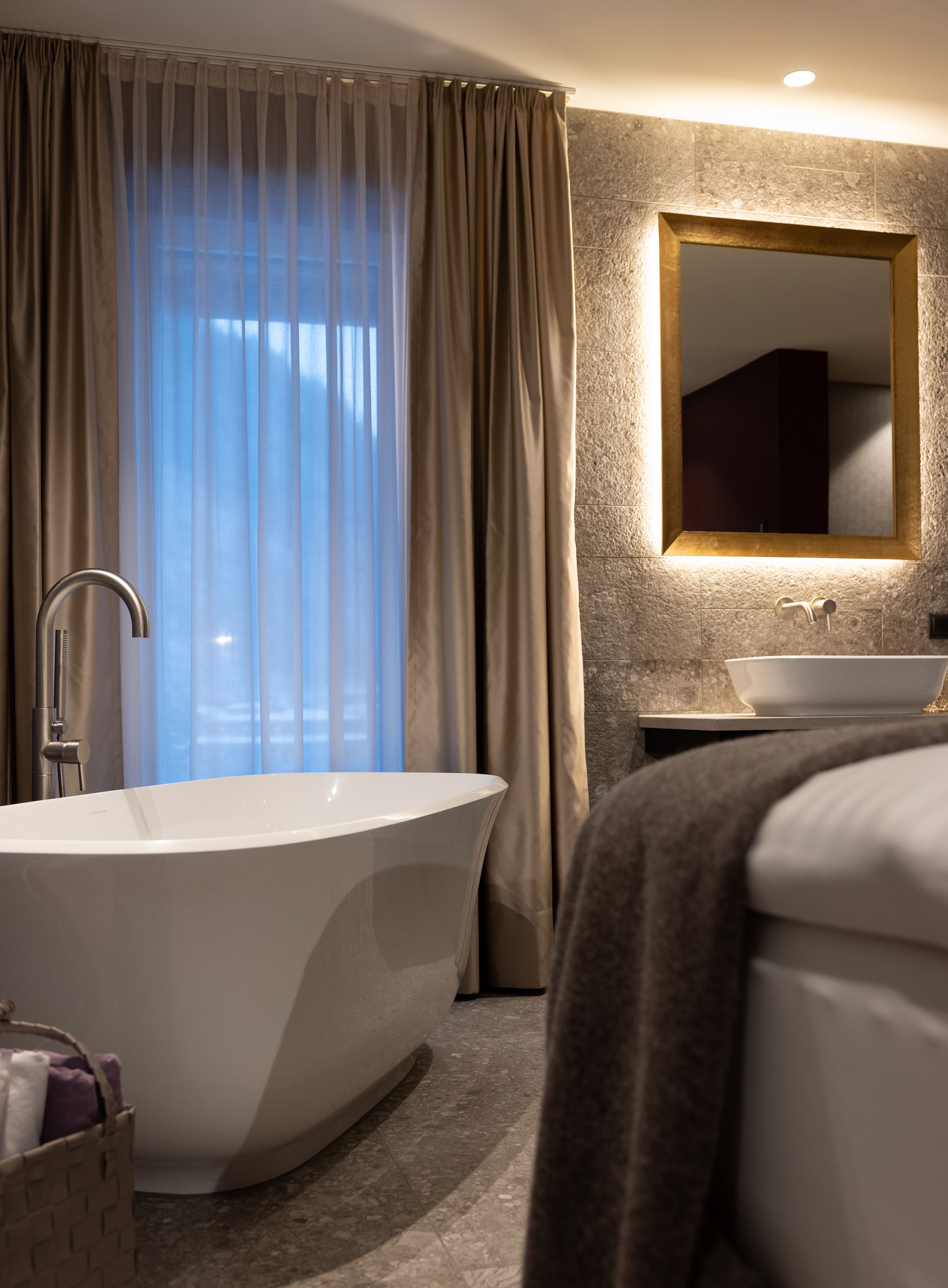 Luksushuoneisto, 1 suuri parisänky, keittiö | Kylpyhuone | Ilmaiset hygieniatuotteet, hiustenkuivaaja, kylpytakit, pyyhkeet