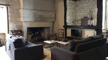 Grand Apartment, 1 Bedroom (de Solminihac) | Living room