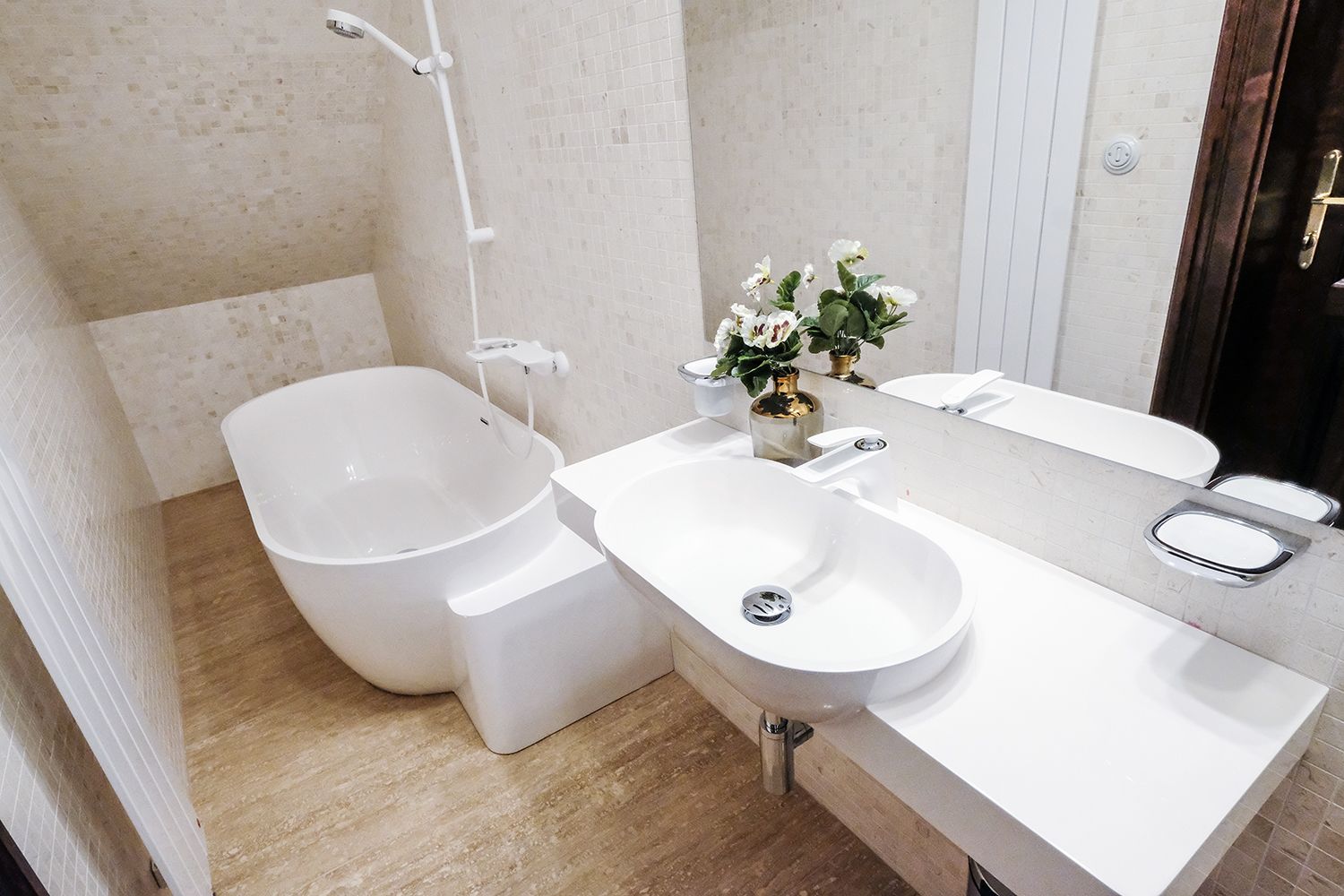 suite (the terrace suite - 110) | bathroom | deep-soaking bathtub, hydromassage showerhead, free toiletries